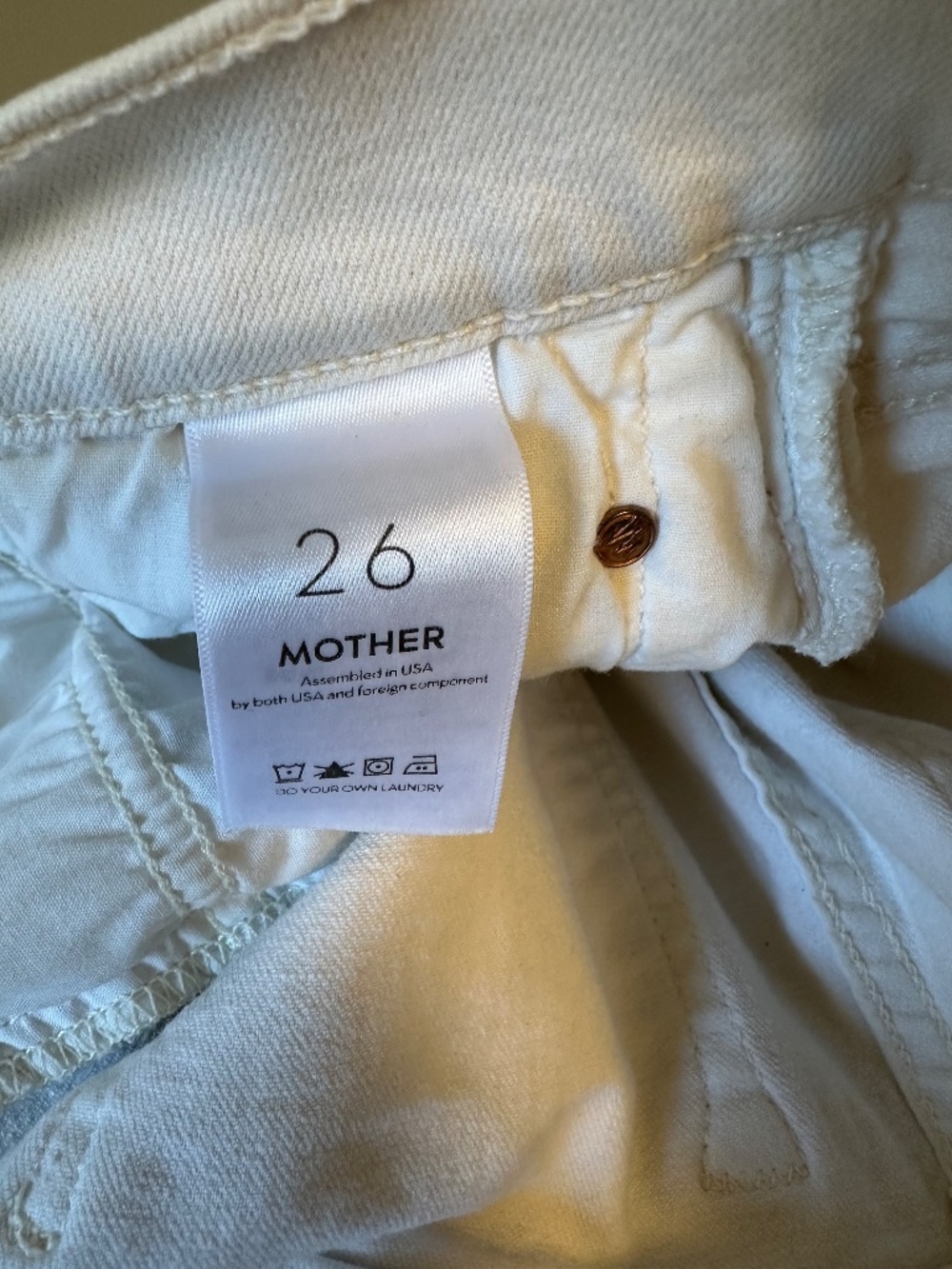 Mother The Dropout Jeans in Whipping Cream Wash | Size 26 - Picture 7 of 10
